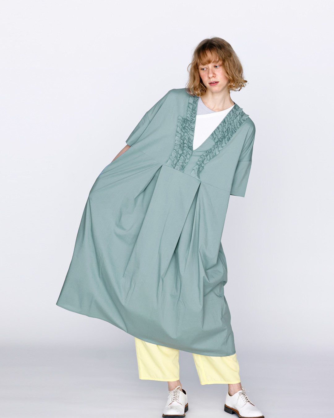 kelen(ケレン)フリルデザイン Vネック ワンピース “RIFFEW” lkl25sop2104