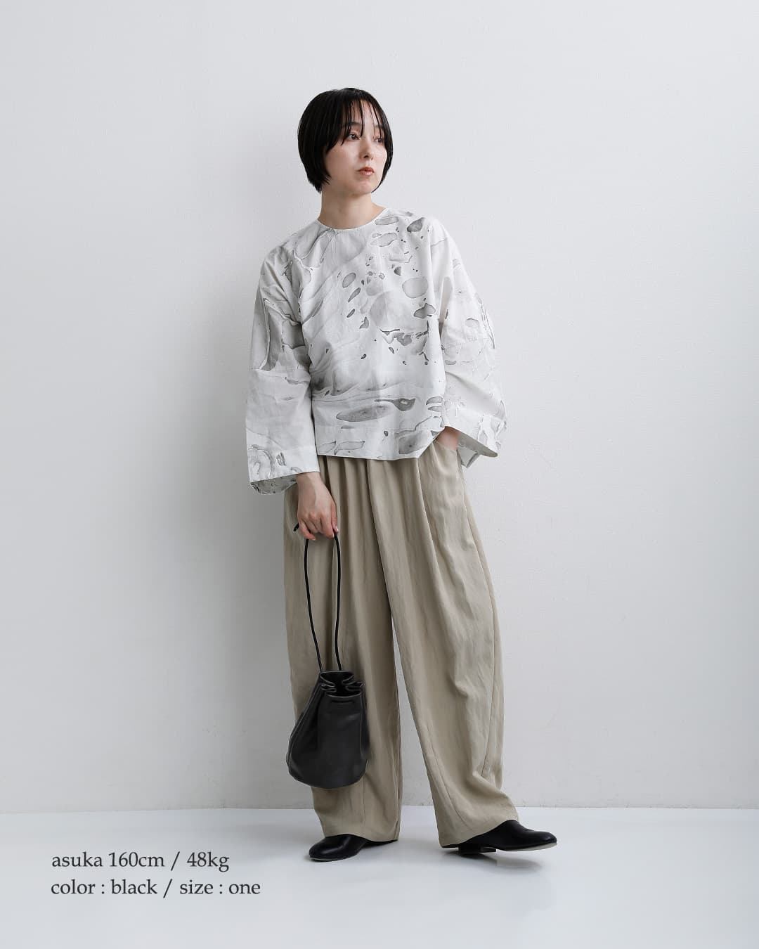 mormyrusレザー 巾着 ハンドバッグ m077