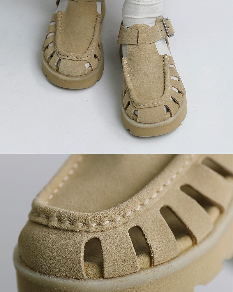 clarks(クラークス)レザー グルカサンダル meare-buckle