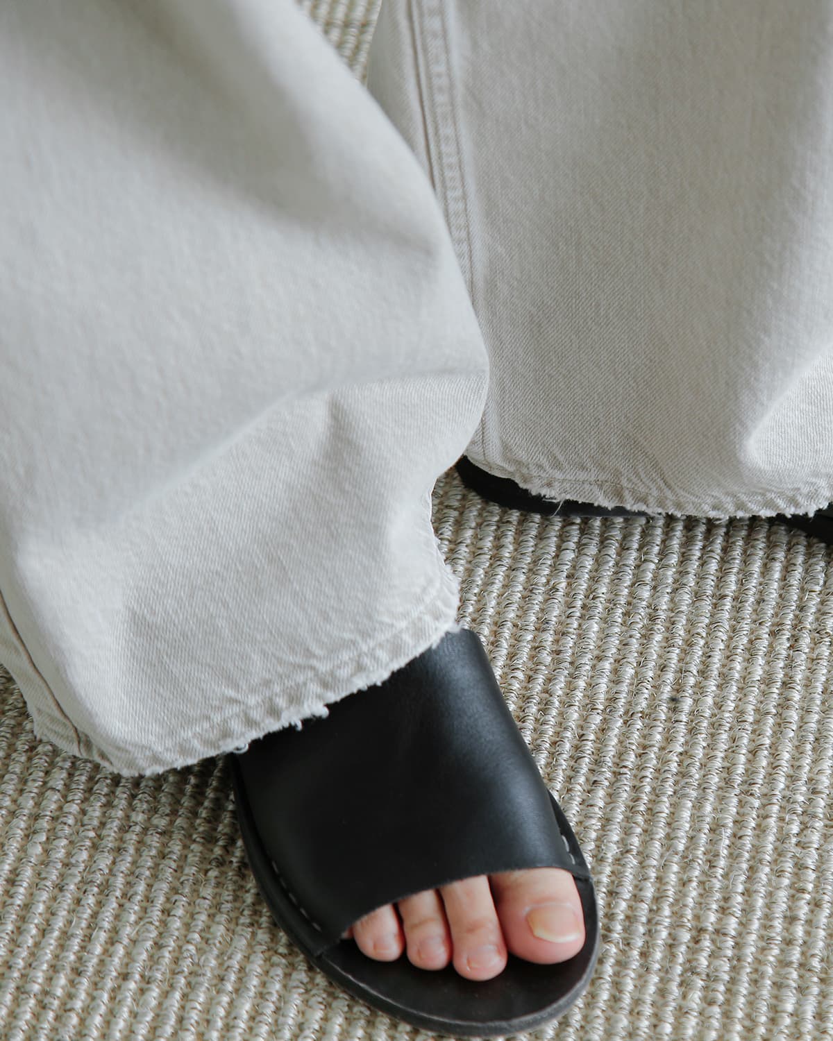 upper hights(アッパーハイツ)ミドルライズワイドストレートデニムパンツ  “THE NIECE MID-RISE” niece-midrise