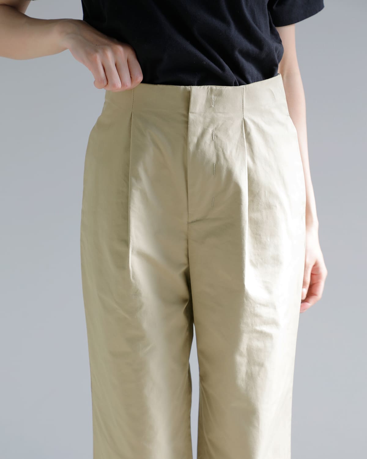 Nicolas Jenson(ニコラジェンソン)コットンチノクロストラウザーパンツ “60/3 THREE STRANDS CHINO TROUSER” nj30-25c-001