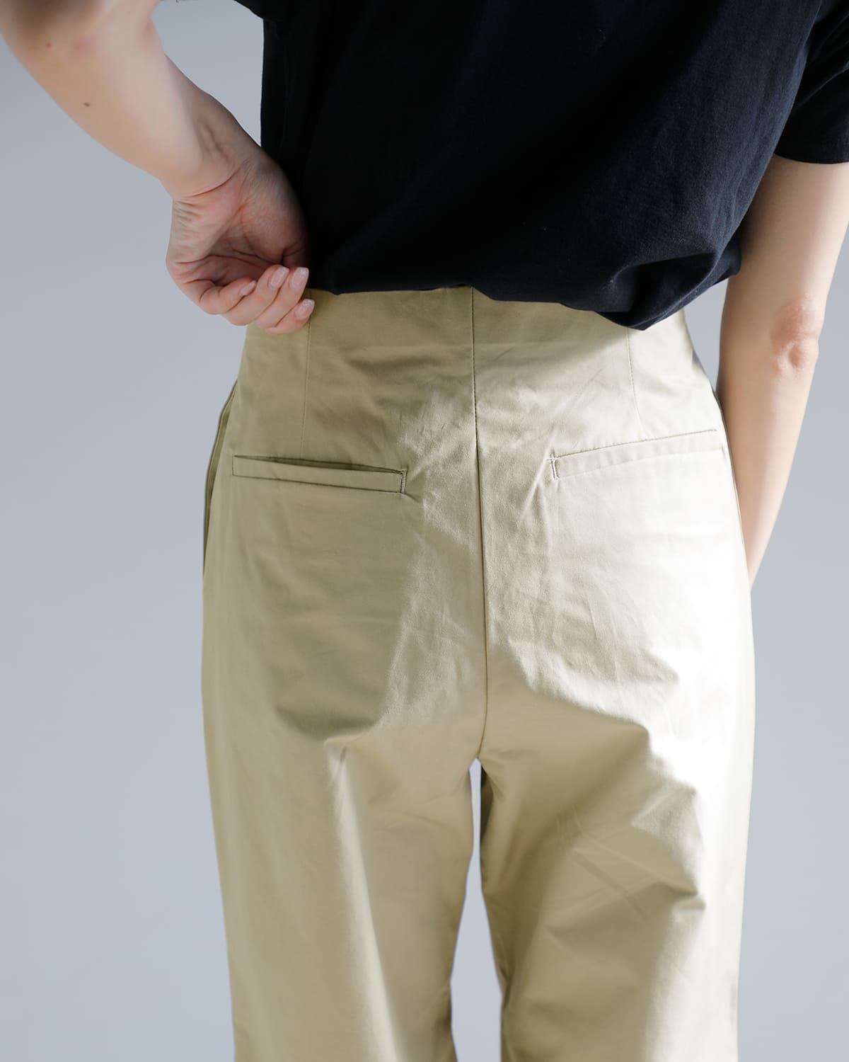 Nicolas Jenson(ニコラジェンソン)コットンチノクロストラウザーパンツ “60/3 THREE STRANDS CHINO TROUSER” nj30-25c-001