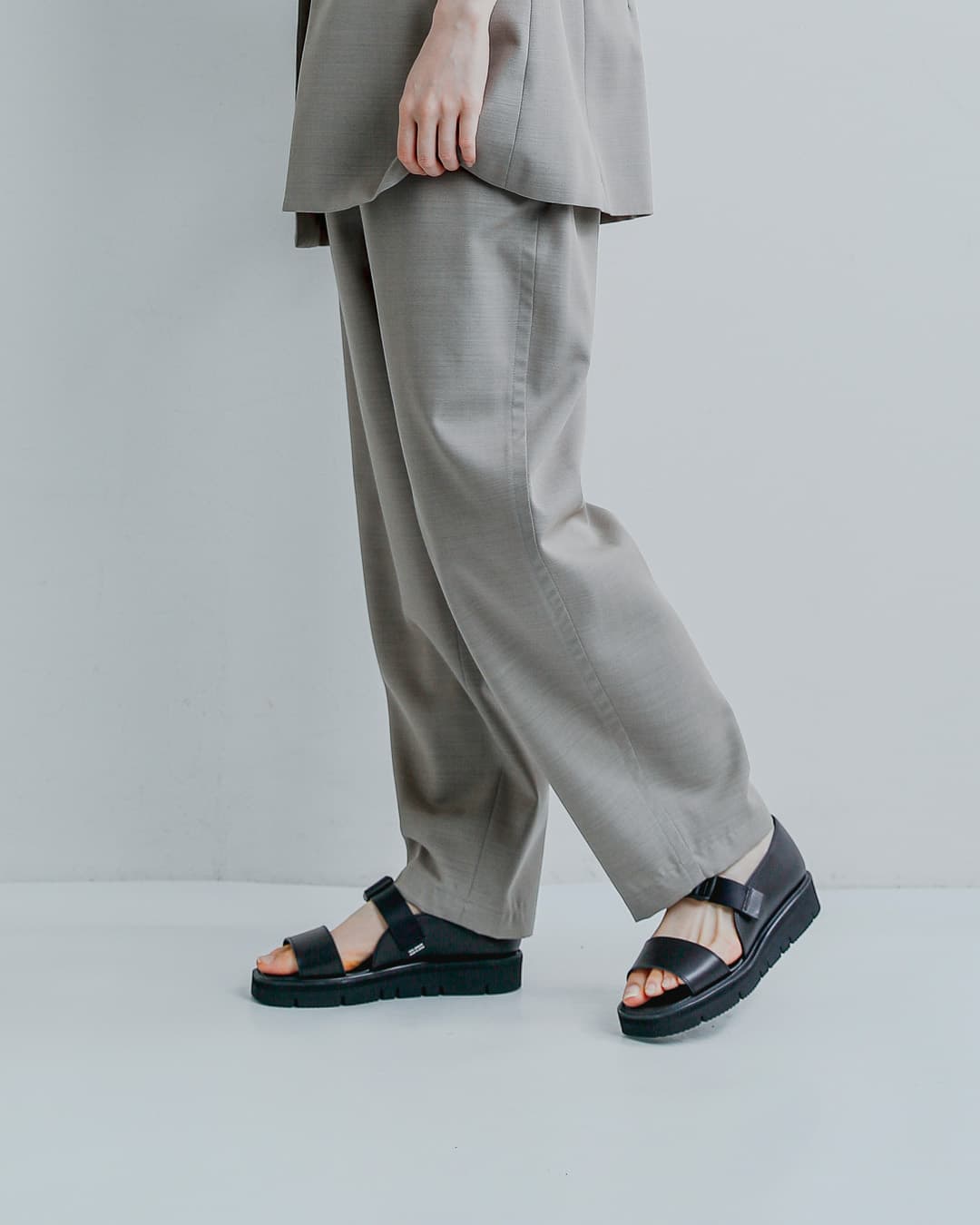 BEAUTIFUL SHOES�X�e�A���U�[ �r�u�����\�[�� �����X�g���b�v �T���_�� one-strap-sandals
