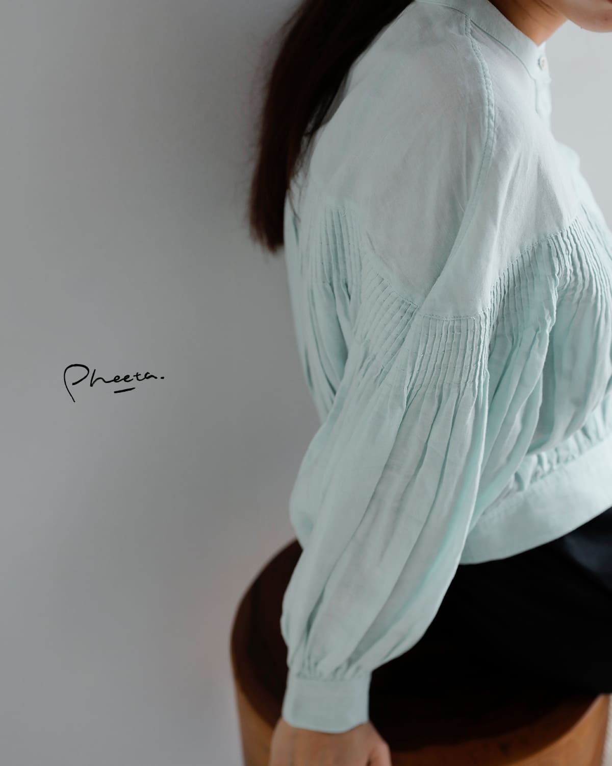 Pheeta(フィータ)コットン リネン バンドカラー ピンタック ブラウス “Stella”ph015c-25