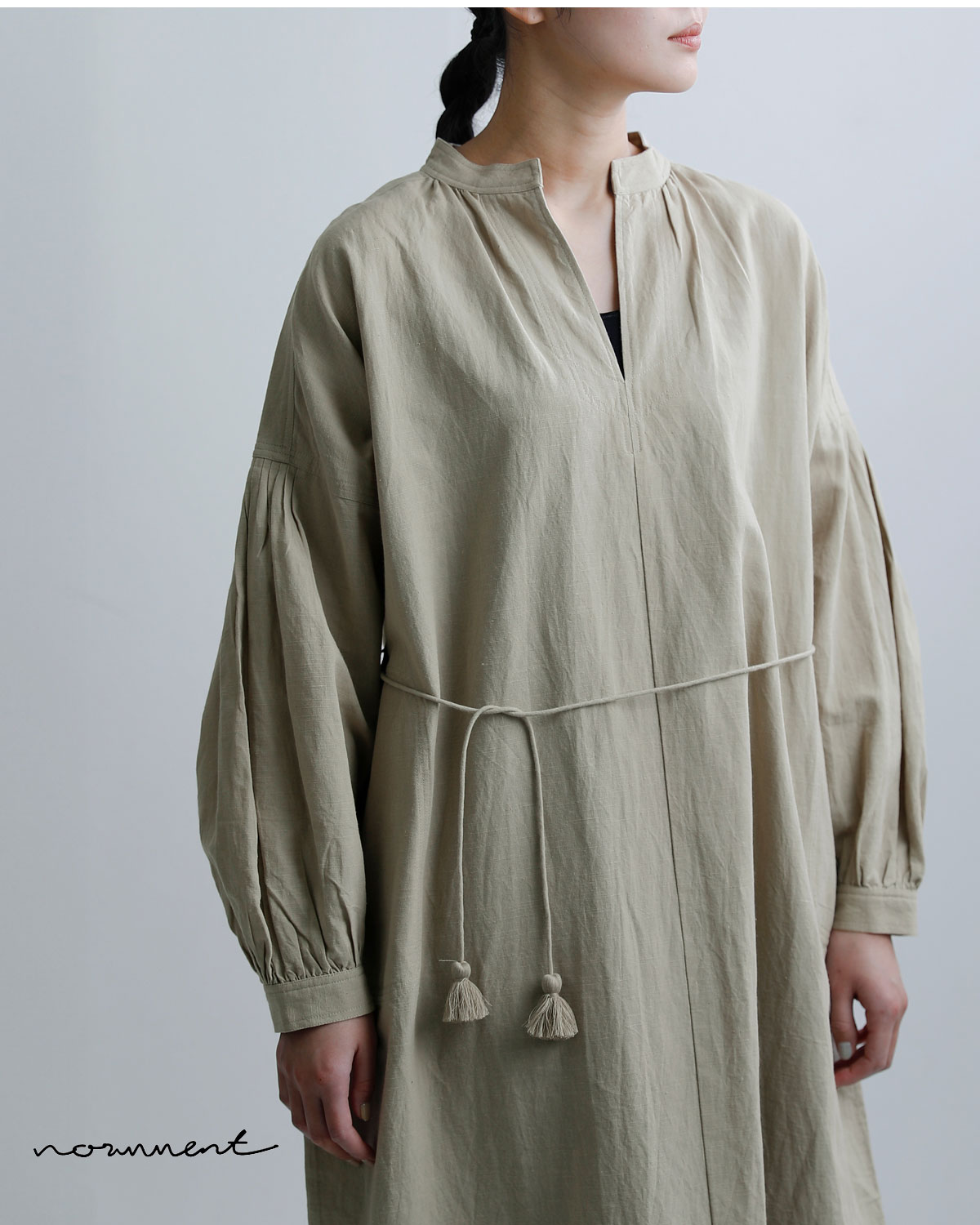 normmentコットンリネン タッセルリボン ワンピース “COTTON LINEN TUSSEL RIBBON DRESS” s26s-1537