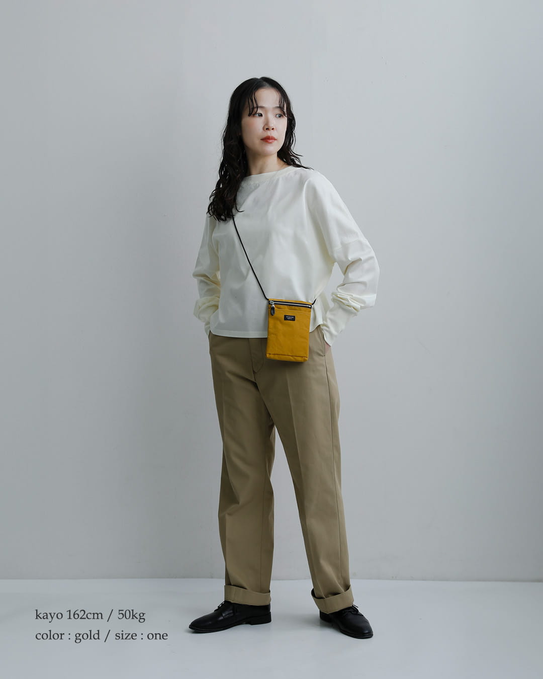STANDARD SUPPLYスリング パース M SIMPLICITY sling-purse-m