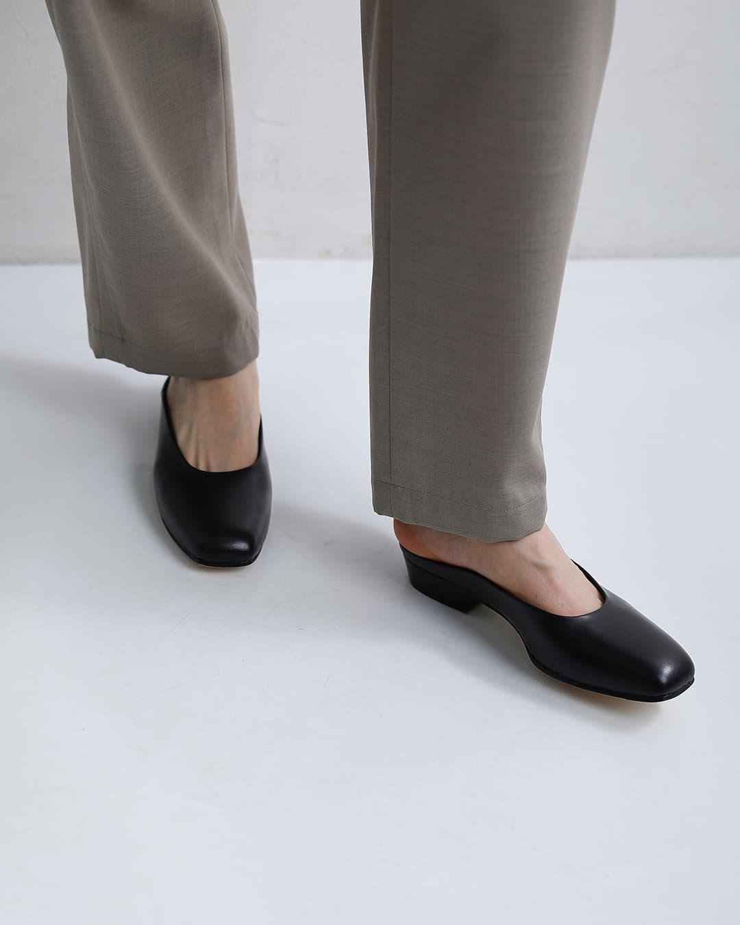 BEAUTIFUL SHOESキップレザー スクエア ミュール パンプス square-mule