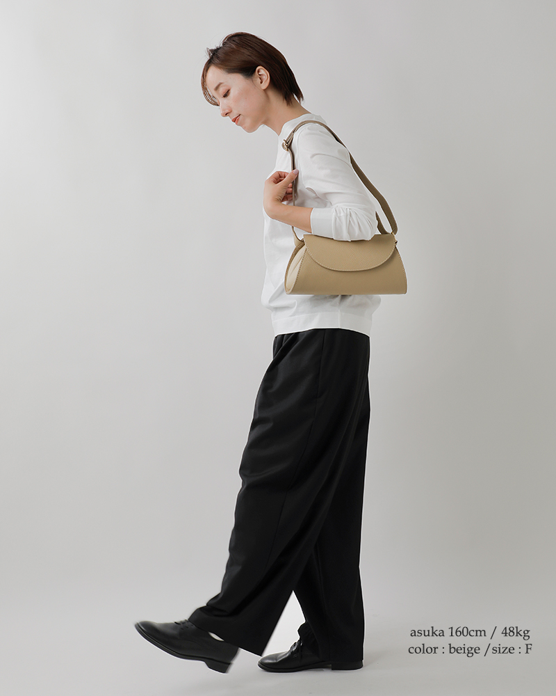 AULENTTI(オウレンティ)スクエアショルダーバッグst-ss23-y02-do