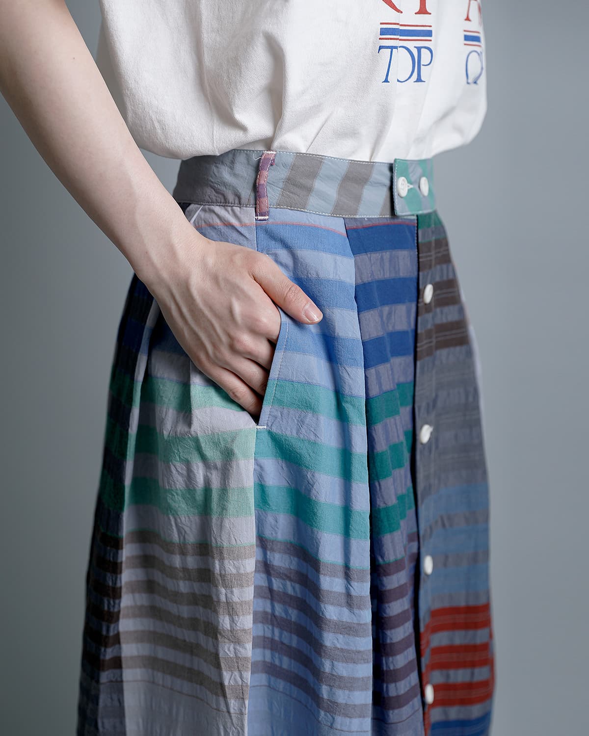 ENGINEERED GARMENTSコットン ビッグプレイドチェック タックスカート “Tuck Skirt” sw552
