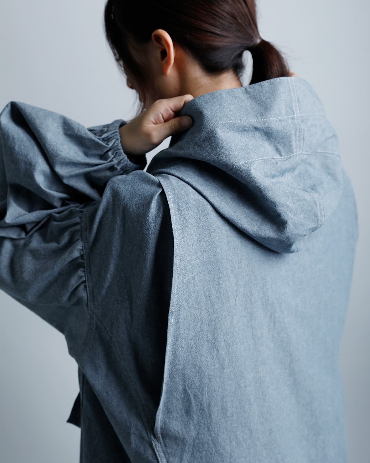tActiコットンシャンブレー フーデッドフィールドドレス “Hooded Field Dress” sw814