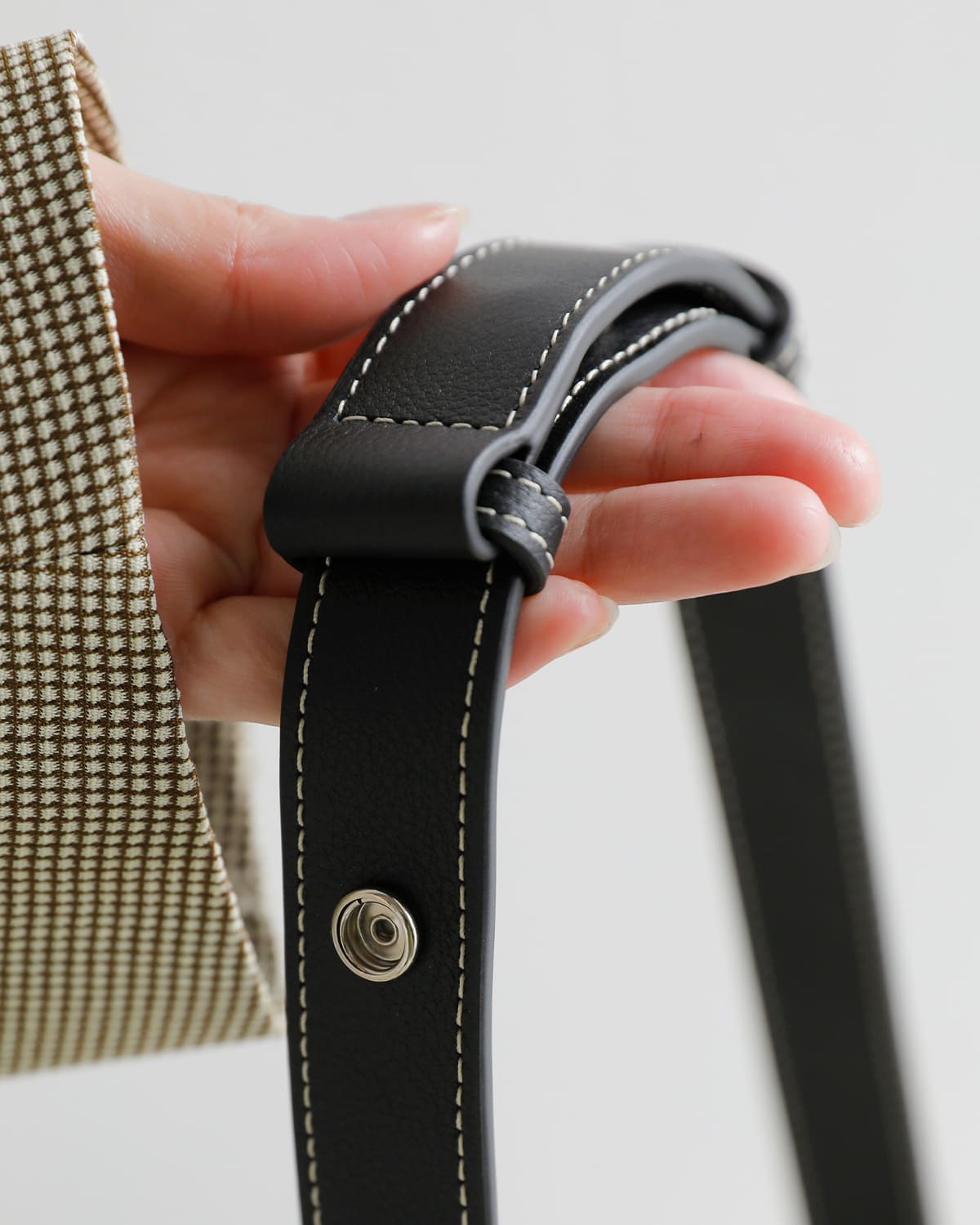 TOV(トーヴ)リアンカウレザー シュリンクファブリックコンビワンハンドルバッグ RIEN FABRIC COMBINATION S t26s07b593