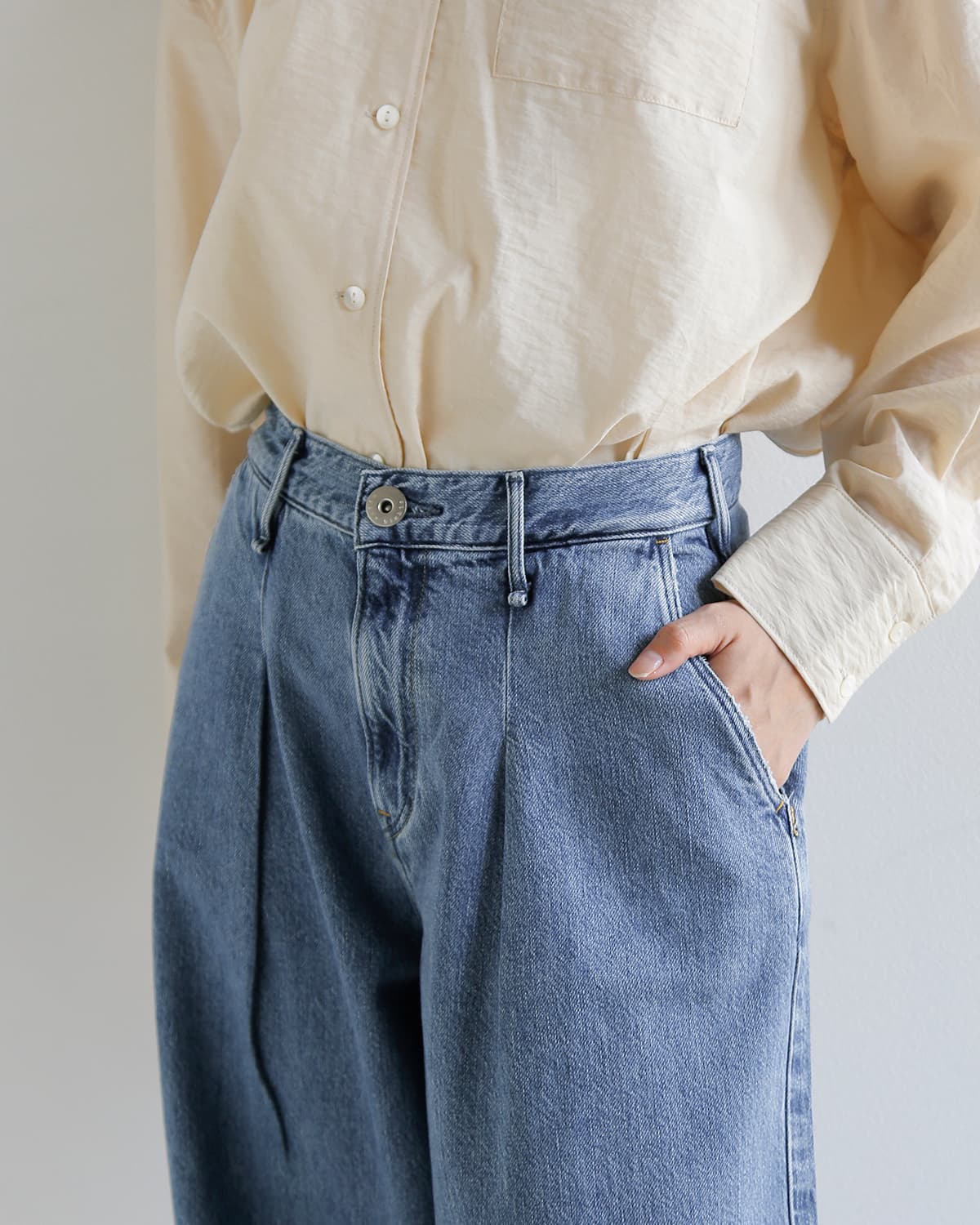 upper hights(アッパーハイツ)ミドルライズワイドバギー パンツ  “THE BLAIR” the-blair