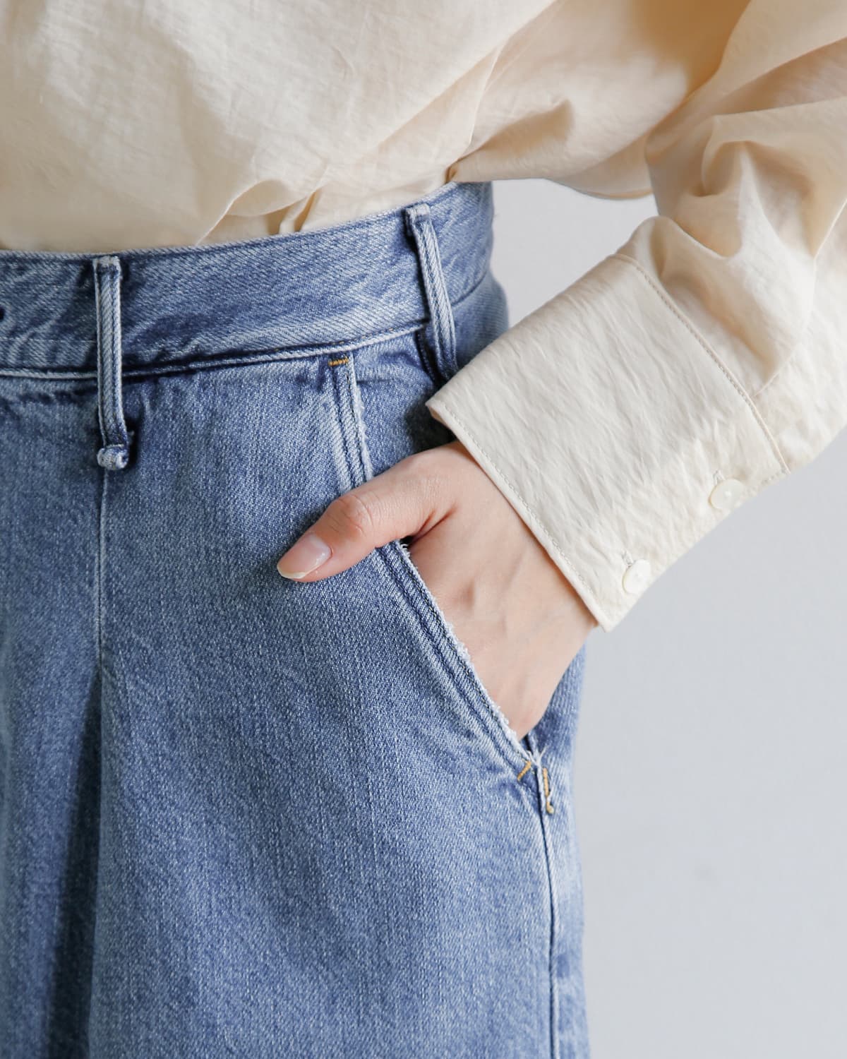 upper hights(アッパーハイツ)ミドルライズワイドバギー パンツ  “THE BLAIR” the-blair