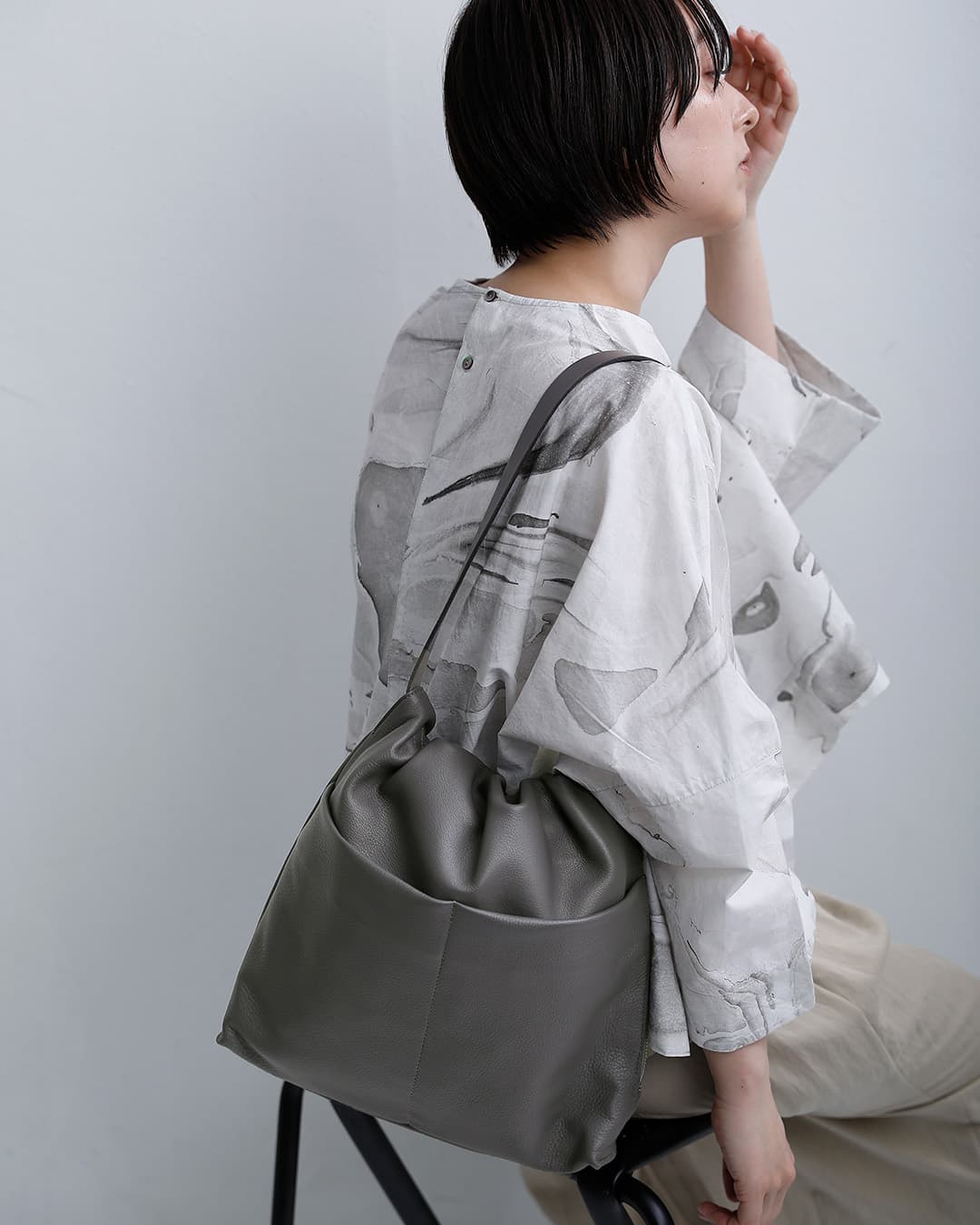 POMTATAカウレザー 巾着 変形トートバッグ TIO MA TOTE tio-ma-tote