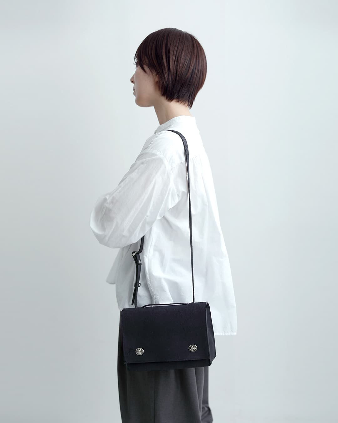 POMTATAカウレザースエード スクエア フラップショルダーバッグ TOGO SHOULDER BAG