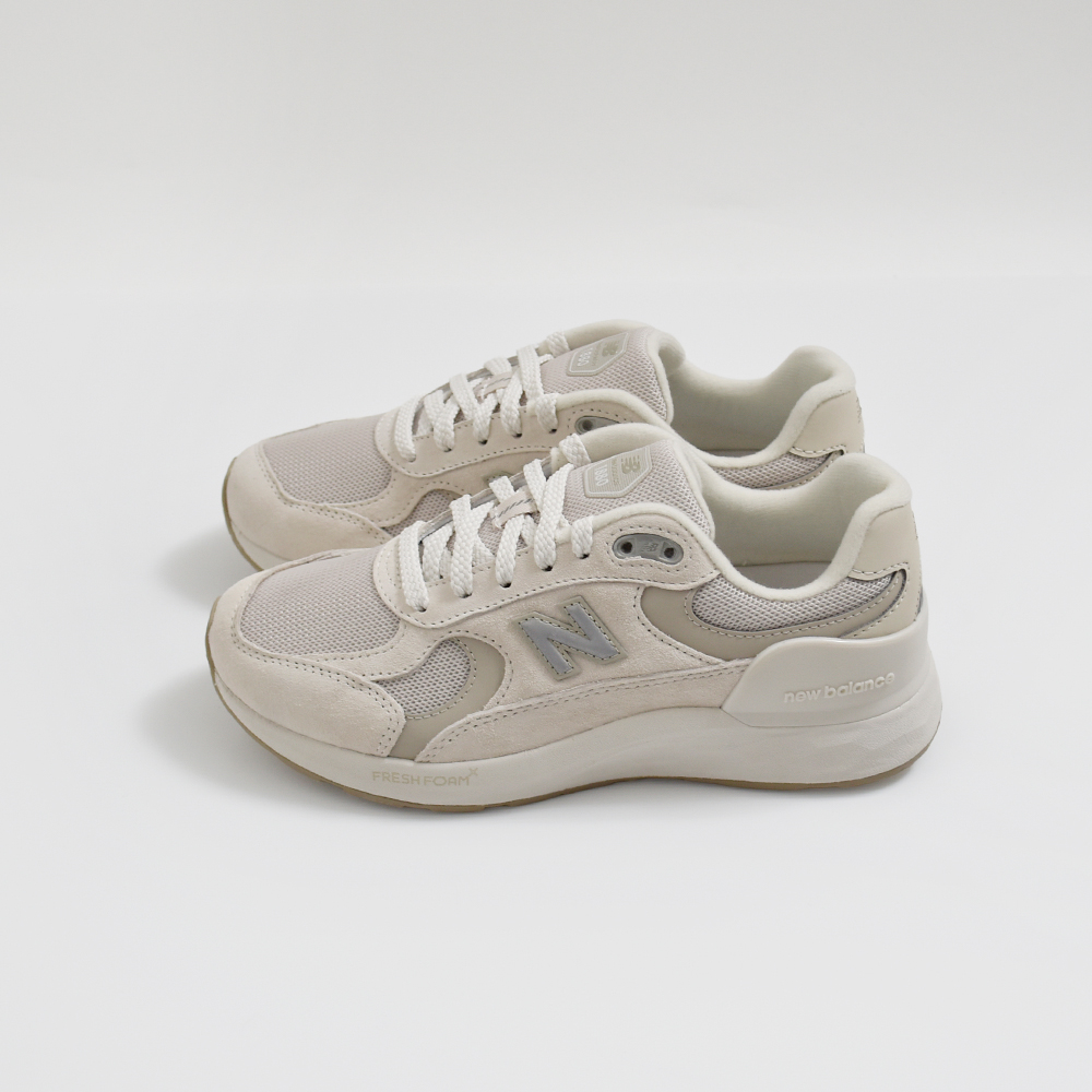 new balance(ニューバランス)スエードメッシュアッパースニーカーu188w