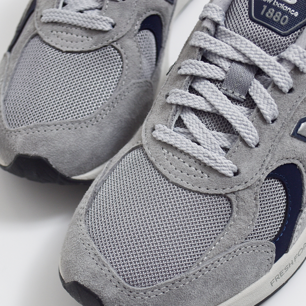 new balance(ニューバランス)スエードメッシュアッパースニーカーu188w