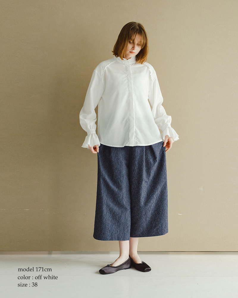 whyto(�z���C�g)�X�^���h�t�����J���[�u���E�X�gstandfrillcollarblouse�hwht26hbl4090