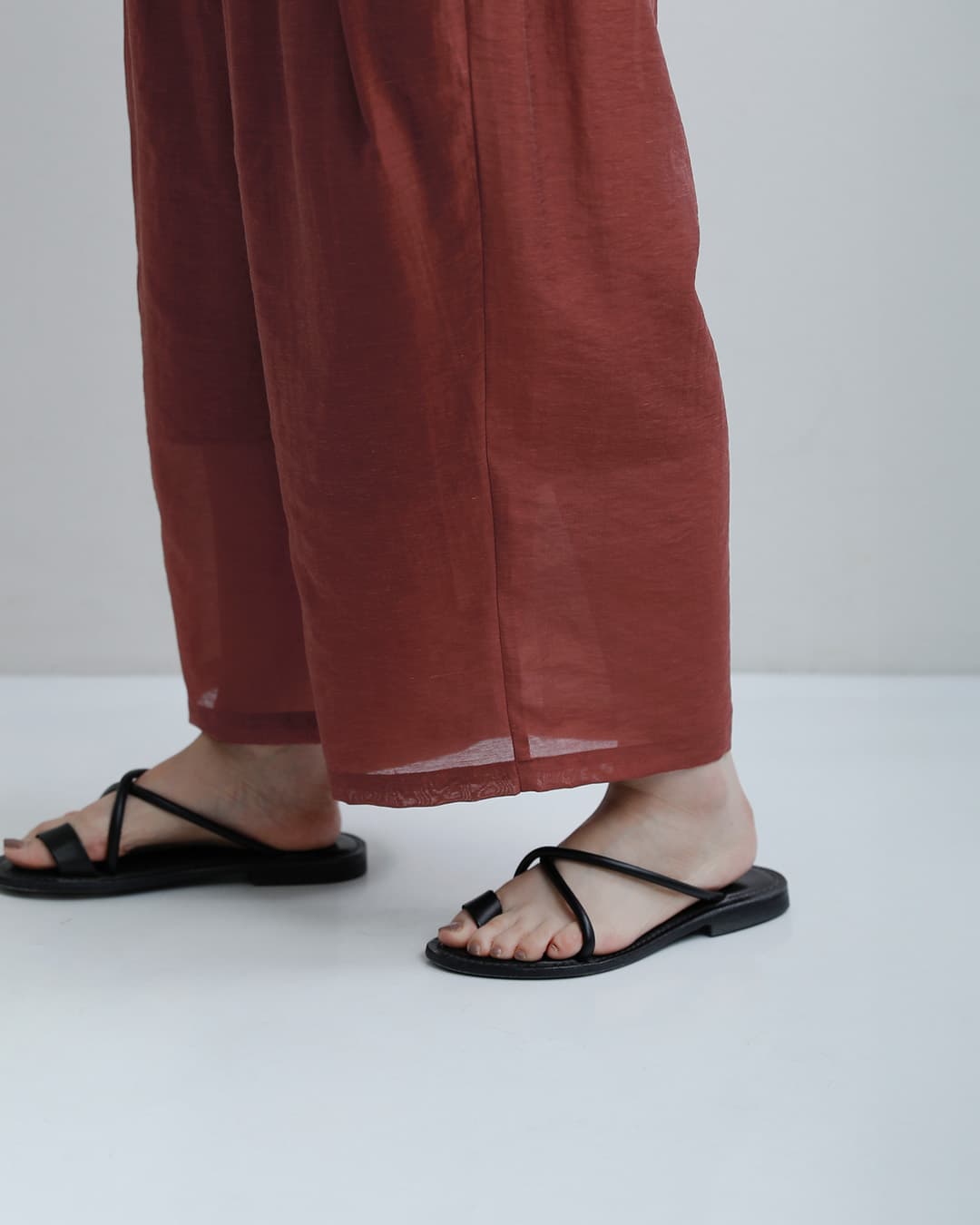 whyto�V�A�[ �{�����[�� �g���E�U�[�p���c �gsheer volume trouser�h wht26hpt4062