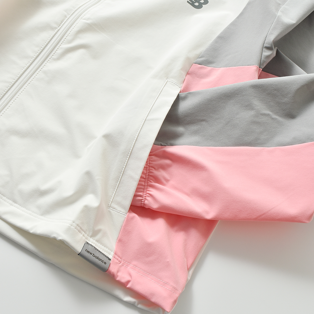 new balance(ニューバランス)ウーブンフーデッドジャケットwj61m2mg