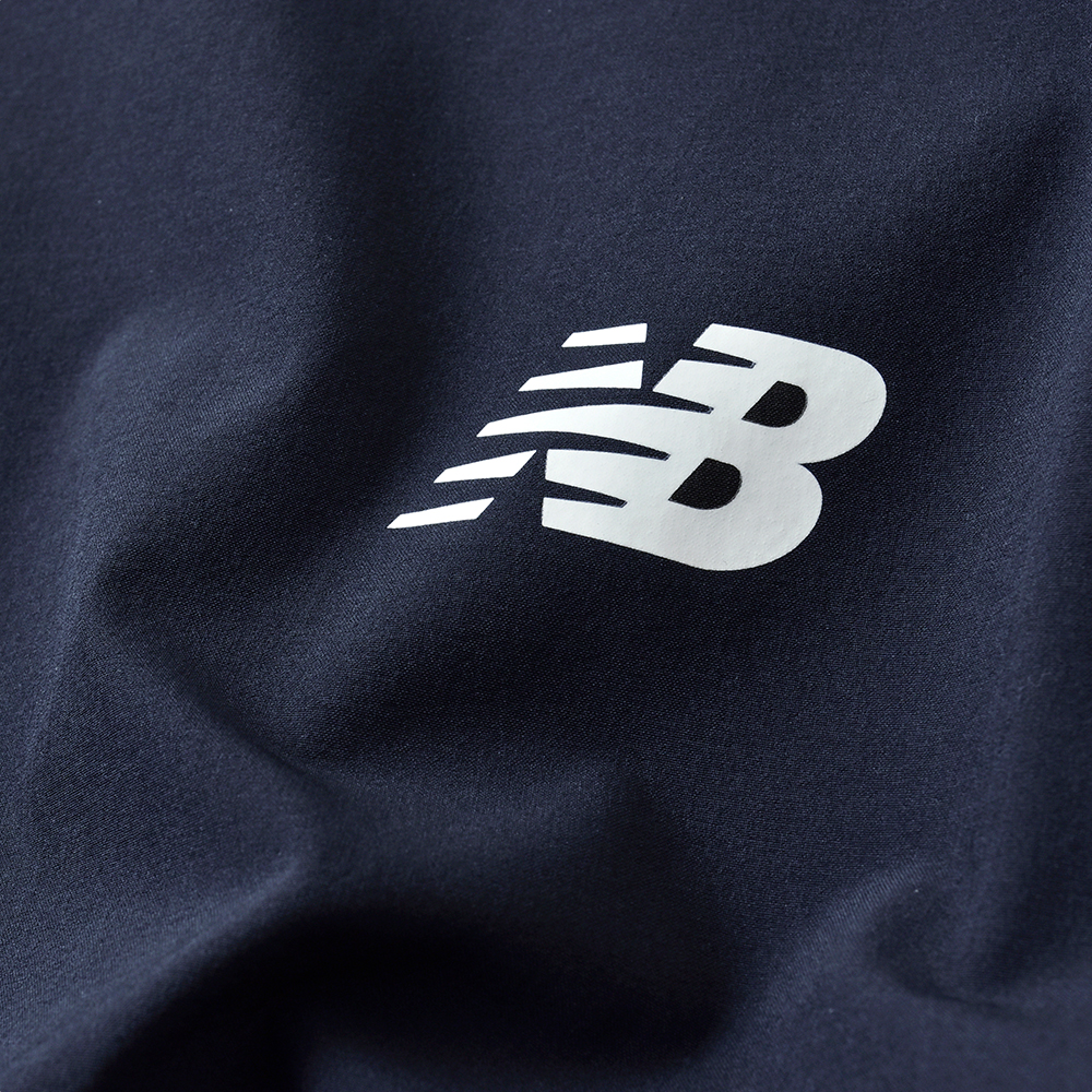 new balance(ニューバランス)ウーブンフーデッドジャケットwj61m2mg