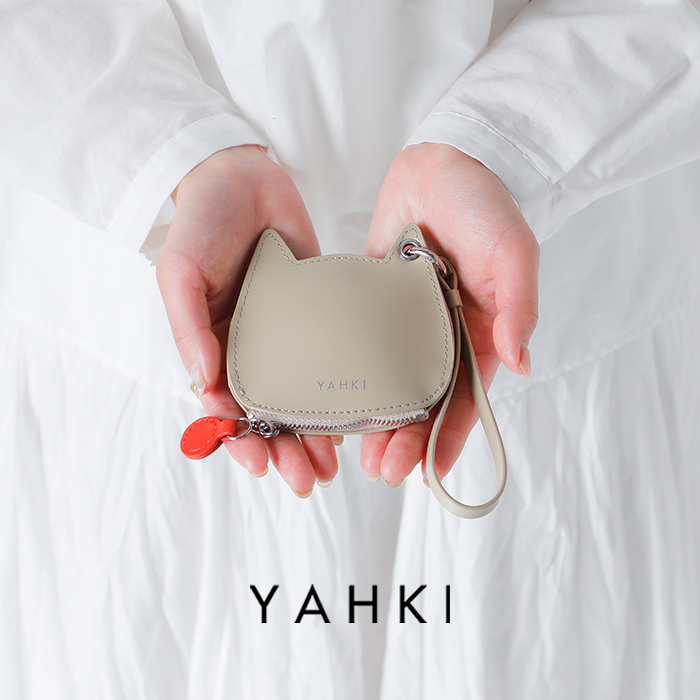 YAHKI(ヤーキ)スムースレザーキャットミニポーチyh-678c