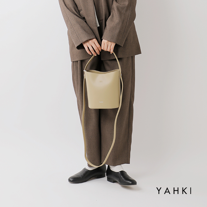 YAHKI(ヤーキ)フェイクレザークロスボディバッグyh-770