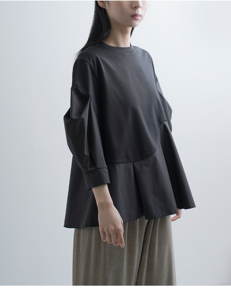 MARECHAL TERRE(マルシャルテル)カーブペプラムプルオーバーzmt261ct015